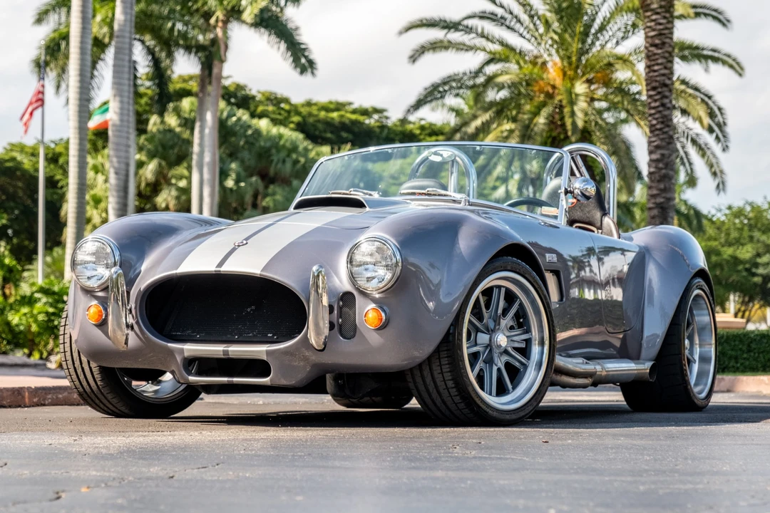 Shelby Cobra Replica - Image 9 of 31