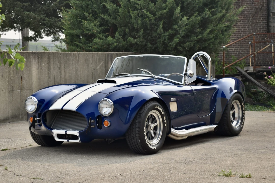 Shelby Cobra Replica - Image 2 of 31