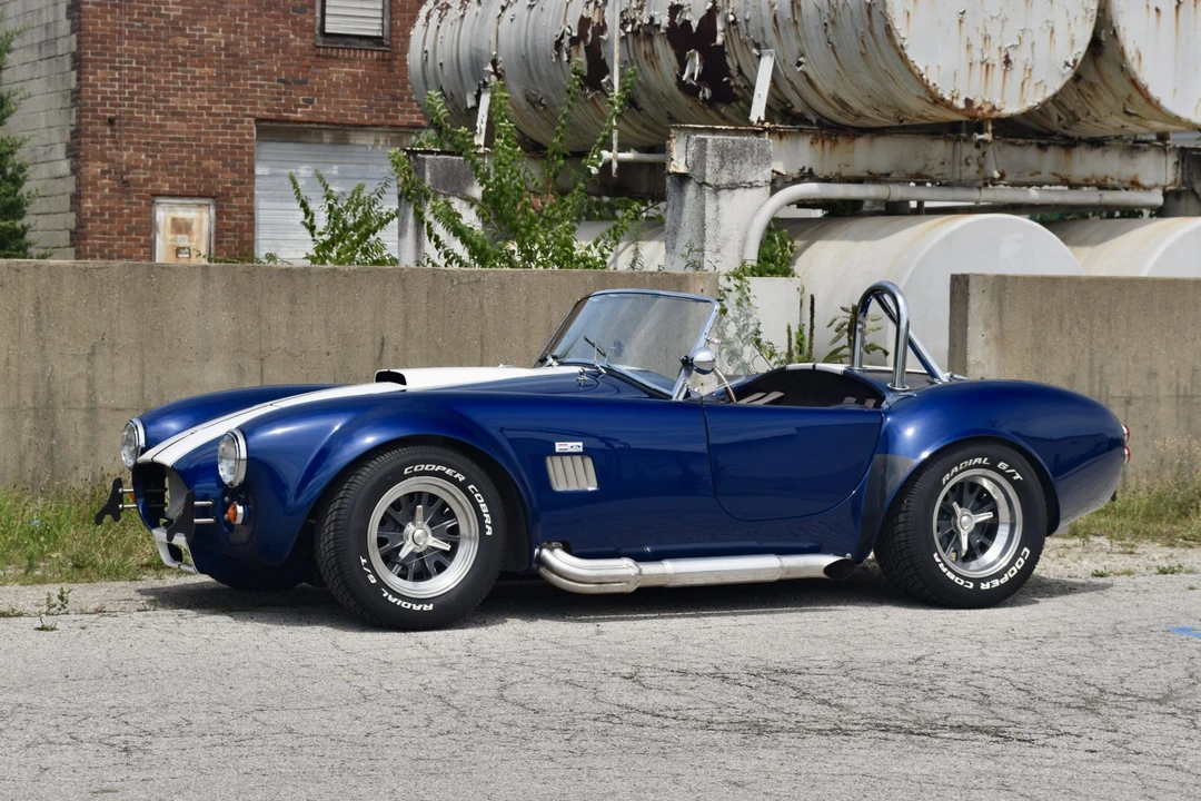 Shelby Cobra Replica - Image 15 of 31