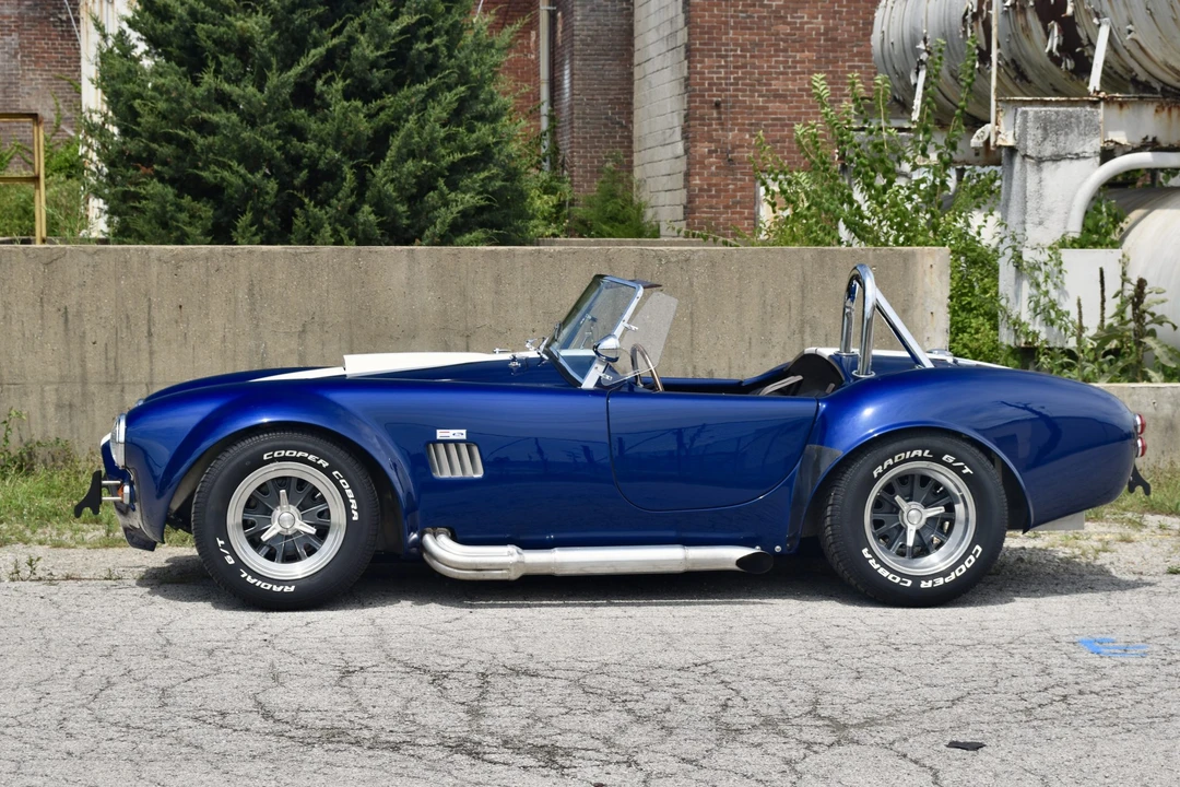 Shelby Cobra Replica - Image 14 of 31