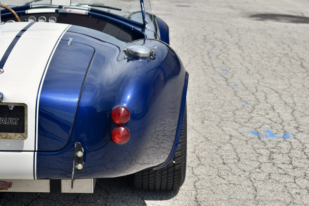 Shelby Cobra Replica - Image 25 of 31