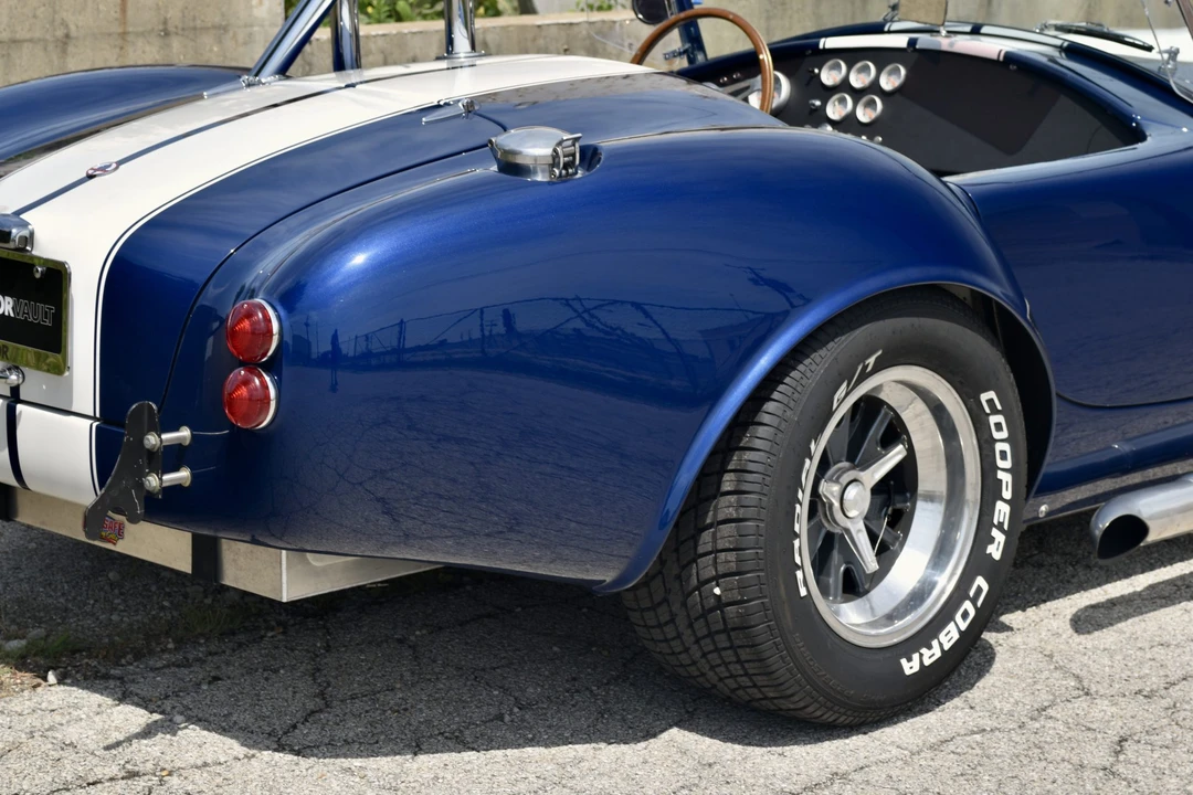 Shelby Cobra Replica - Image 22 of 31