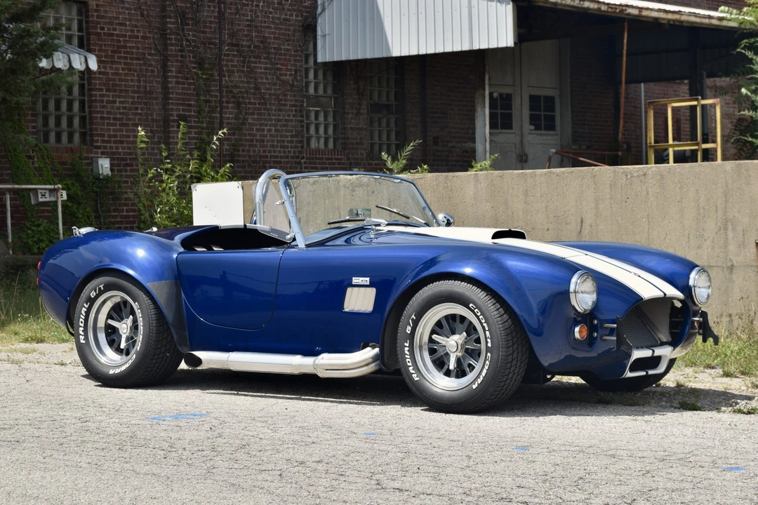 Shelby Cobra Replica - Image 8 of 31