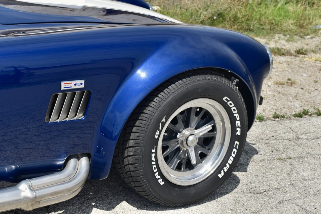 Shelby Cobra Replica - Image 21 of 31