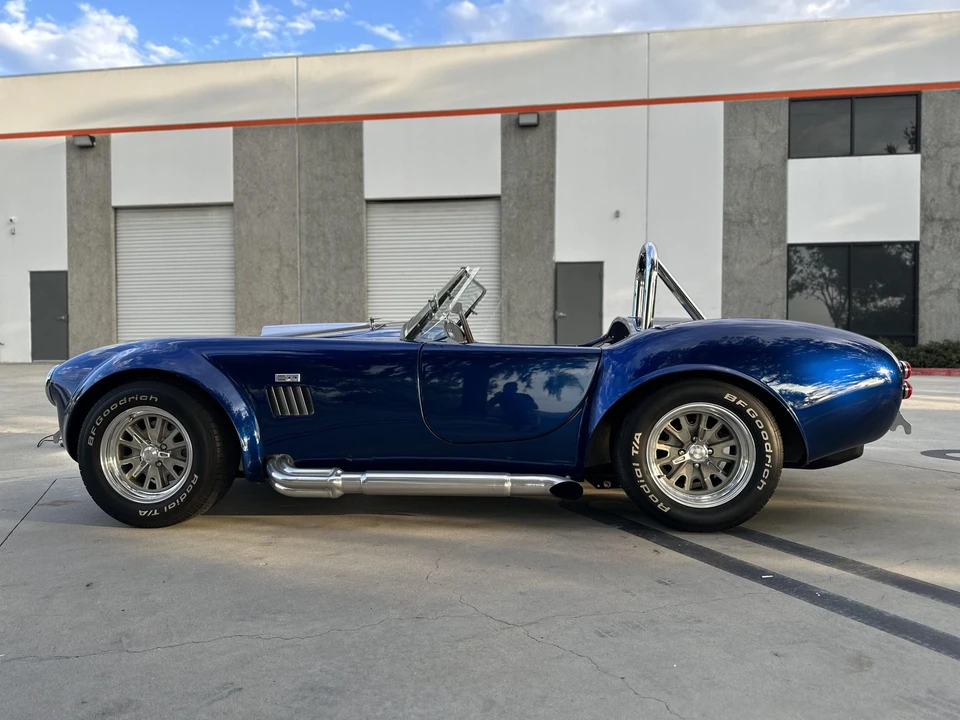 Shelby Cobra Replica - Image 9 of 31