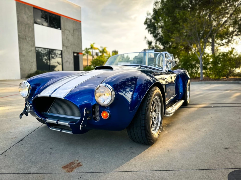 Shelby Cobra Replica - Image 5 of 31