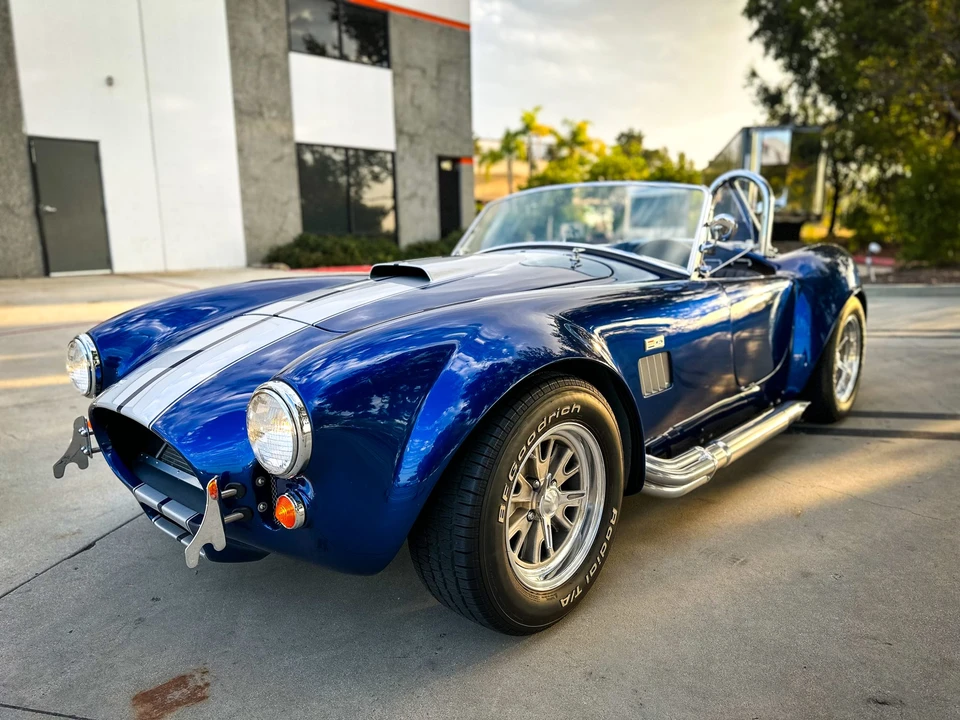 Shelby Cobra Replica - Image 7 of 31