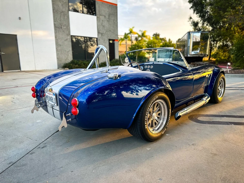 Shelby Cobra Replica - Image 15 of 31