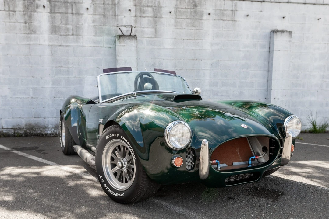 Shelby Cobra Replica - Image 17 of 31