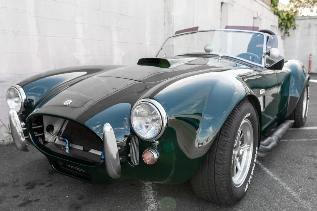 Shelby Cobra Replica - Image 8 of 31