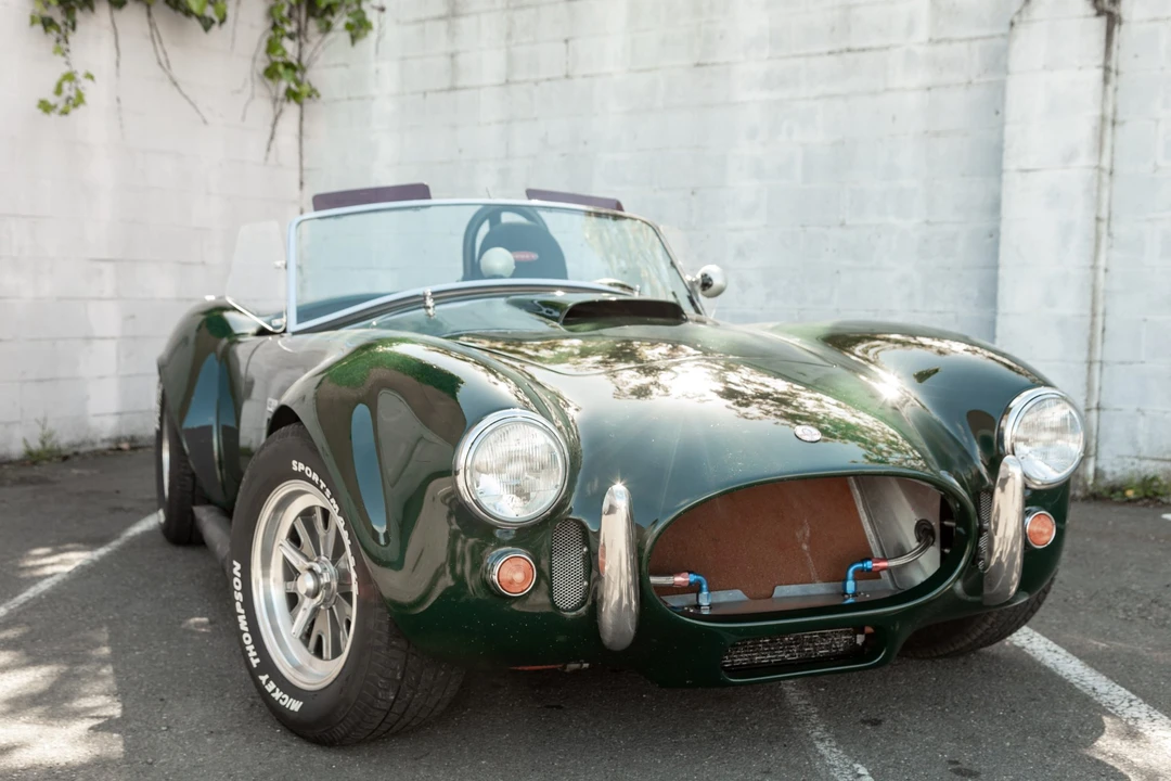 Shelby Cobra Replica - Image 13 of 31