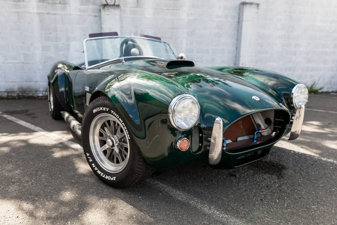 Shelby Cobra Replica - Image 9 of 31