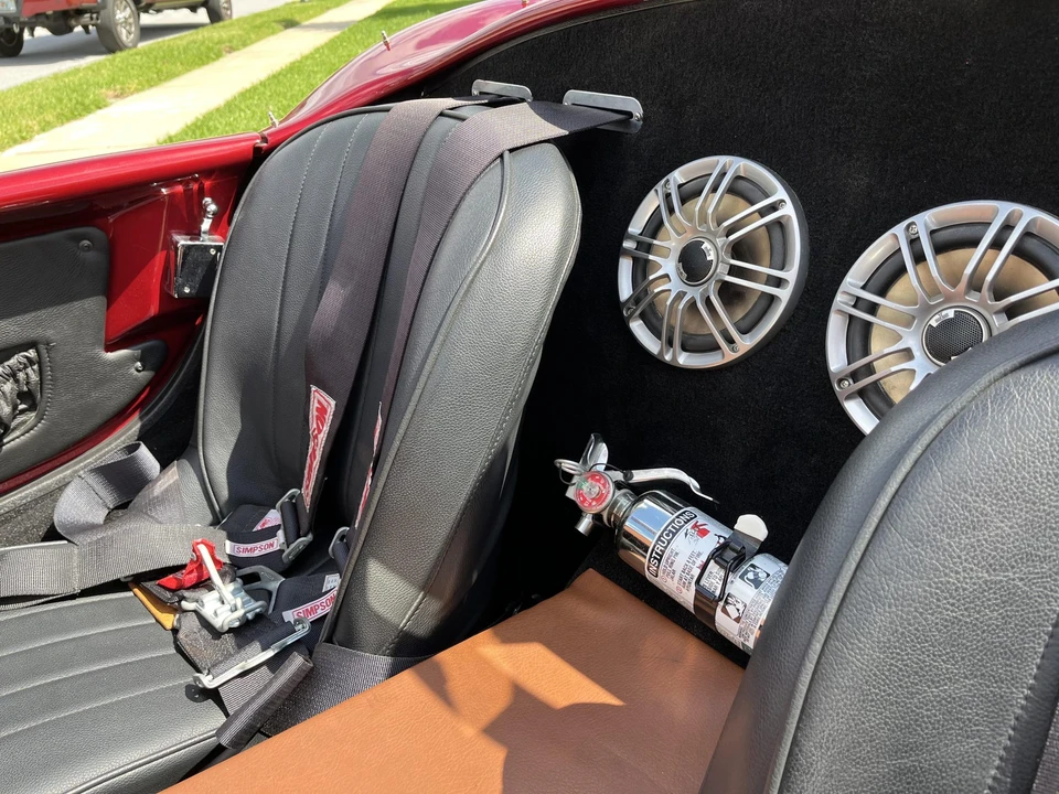 Shelby Cobra Replica - Image 17 of 31
