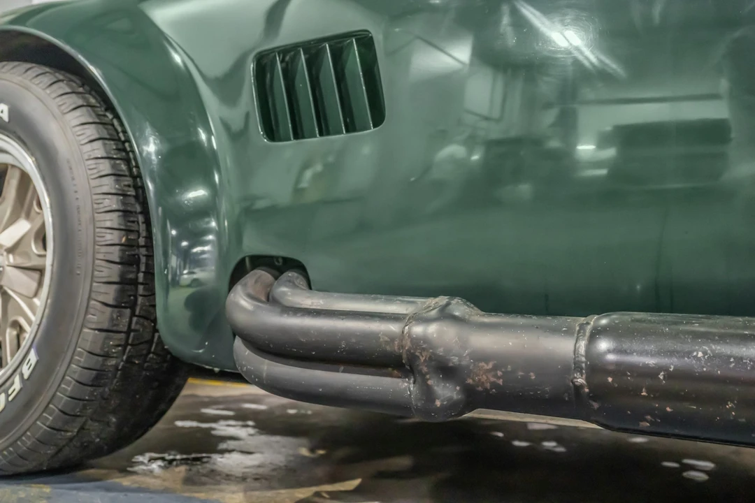 Shelby Cobra Replica - Image 27 of 31