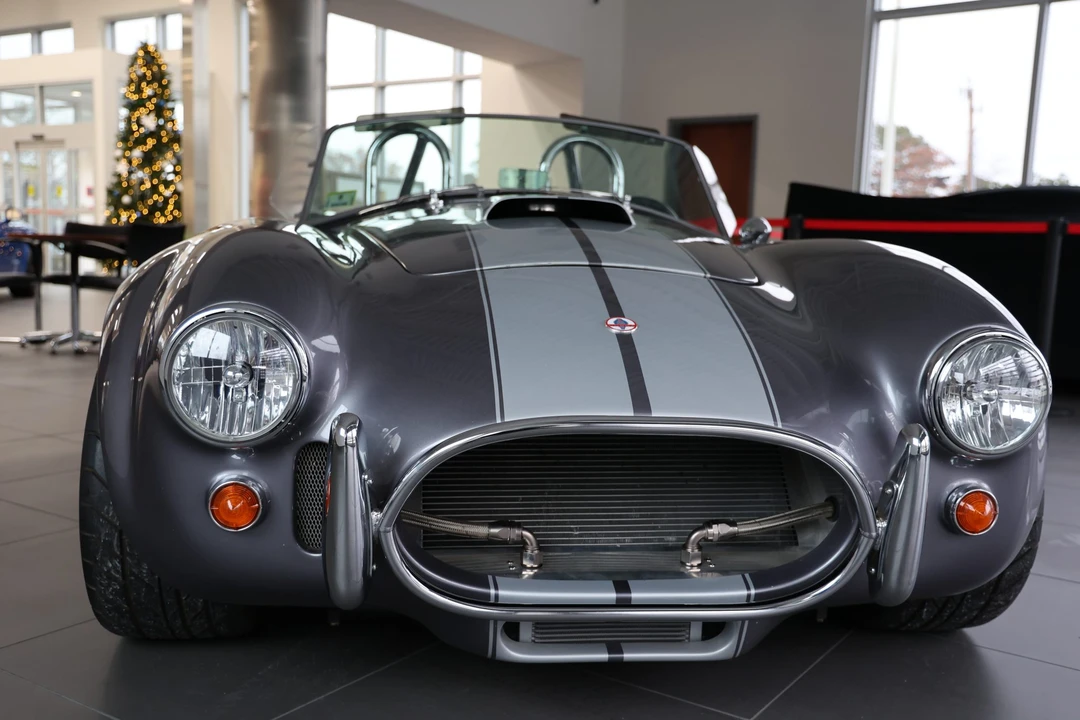 Shelby Cobra Replica - Image 24 of 31