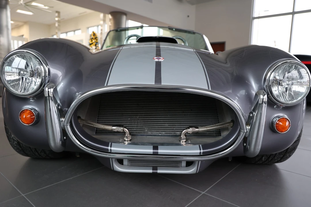 Shelby Cobra Replica - Image 25 of 31