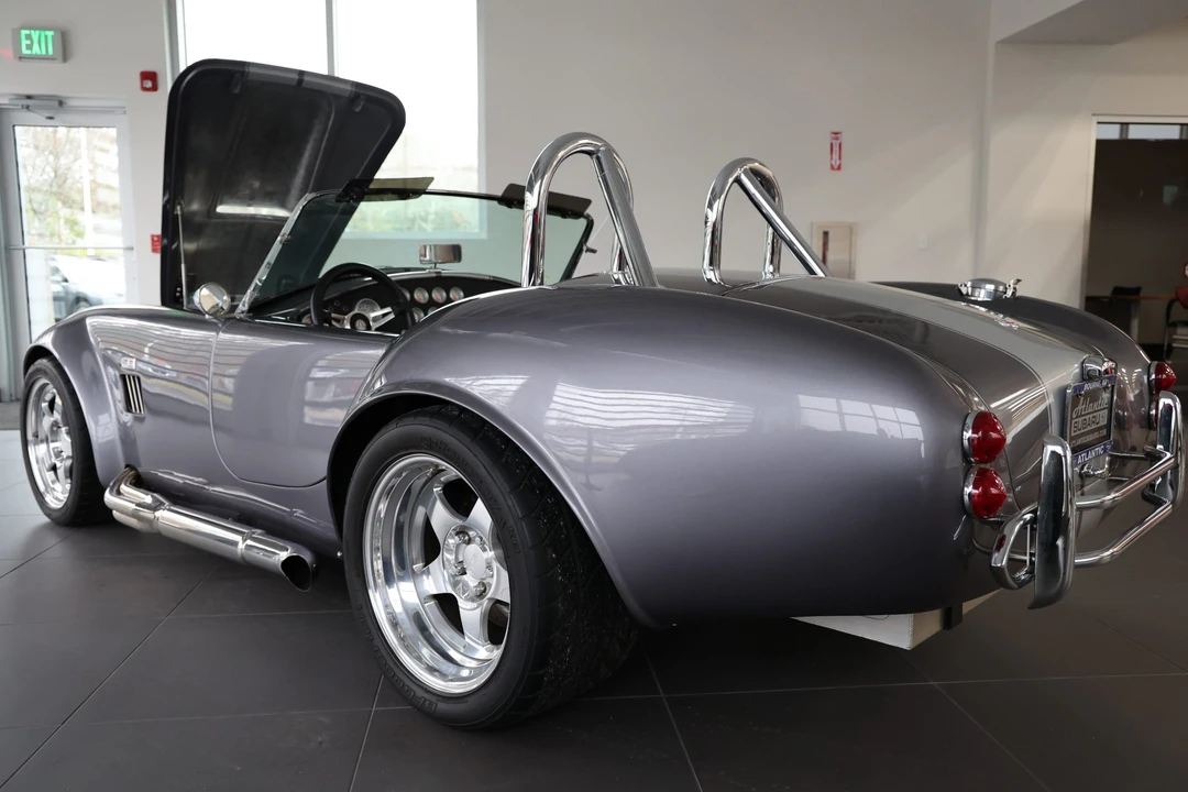 Shelby Cobra Replica - Image 17 of 31
