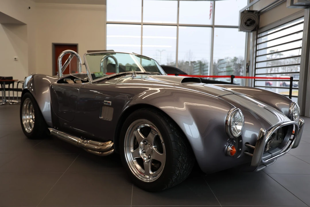 Shelby Cobra Replica - Image 7 of 31