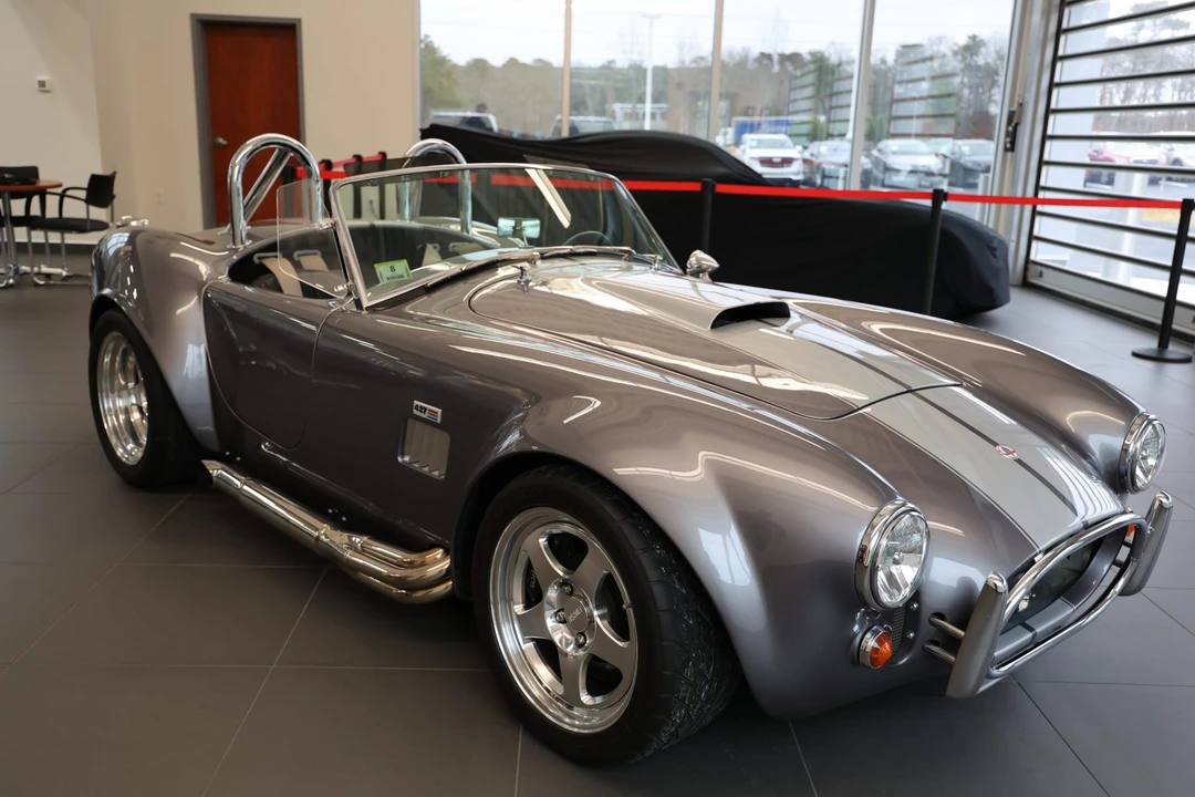 Shelby Cobra Replica - Image 6 of 31