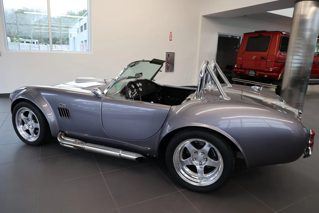 Shelby Cobra Replica - Image 14 of 31