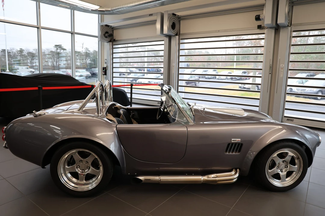 Shelby Cobra Replica - Image 9 of 31