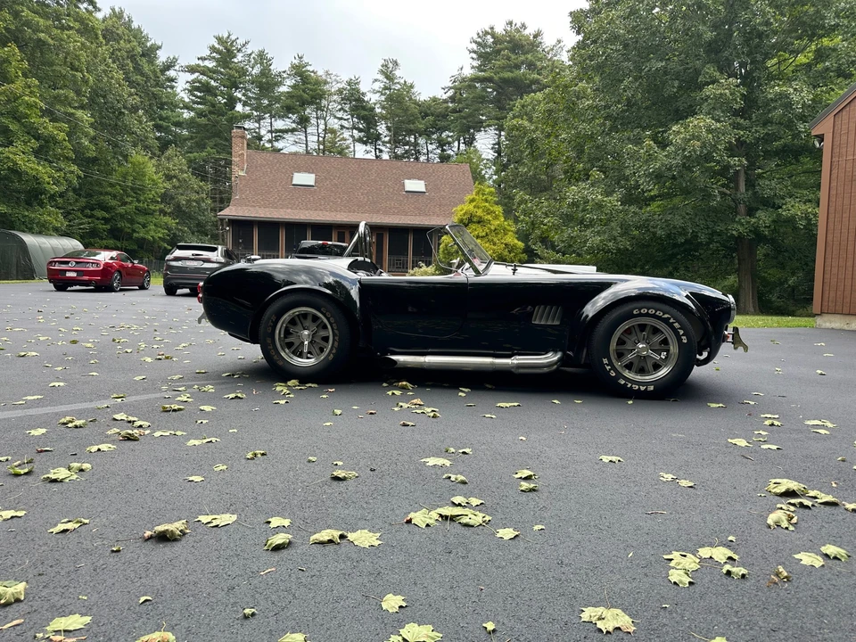 Shelby Cobra Replica - Image 29 of 31