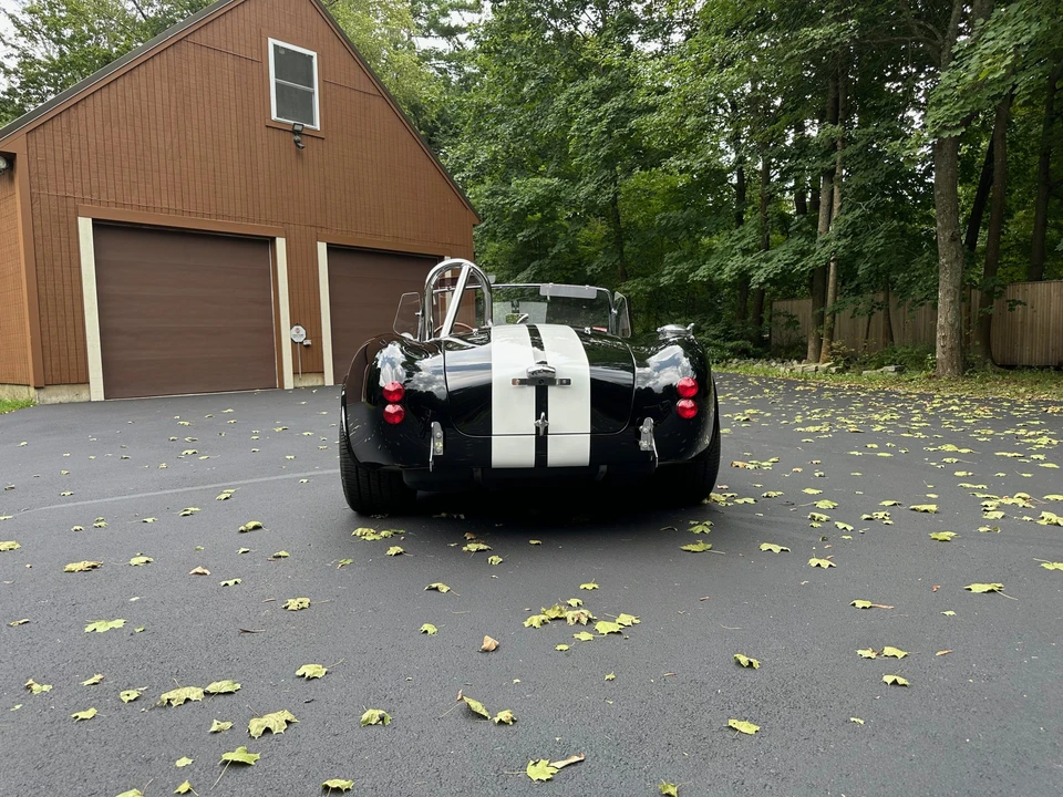 Shelby Cobra Replica - Image 16 of 31