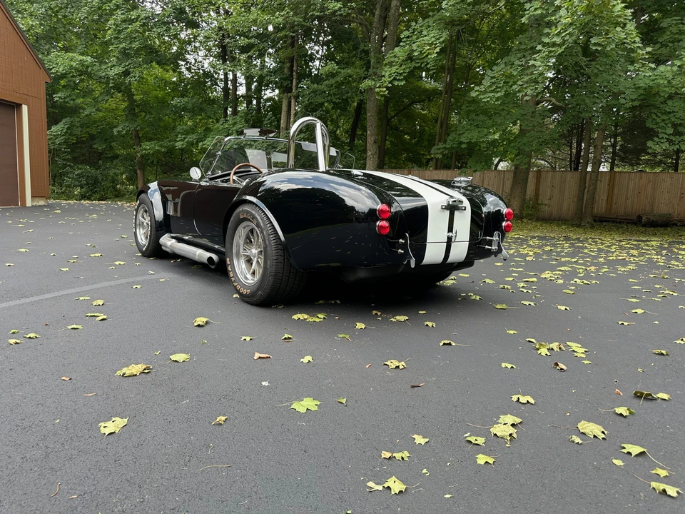 Shelby Cobra Replica - Image 12 of 31