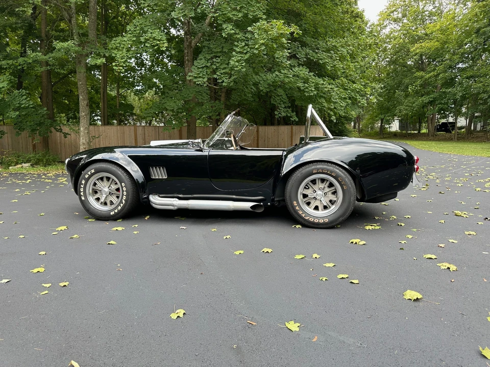 Shelby Cobra Replica - Image 8 of 31