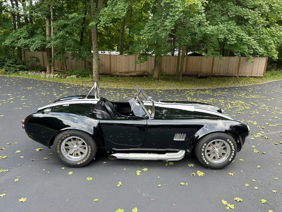 Shelby Cobra Replica - Image 26 of 31