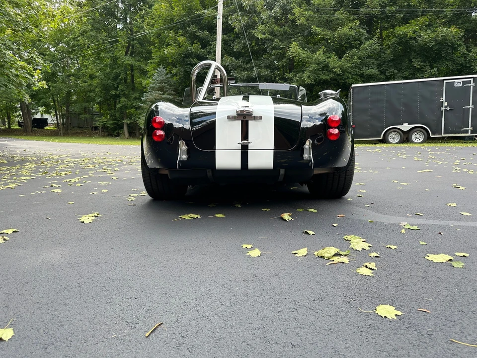 Shelby Cobra Replica - Image 17 of 31
