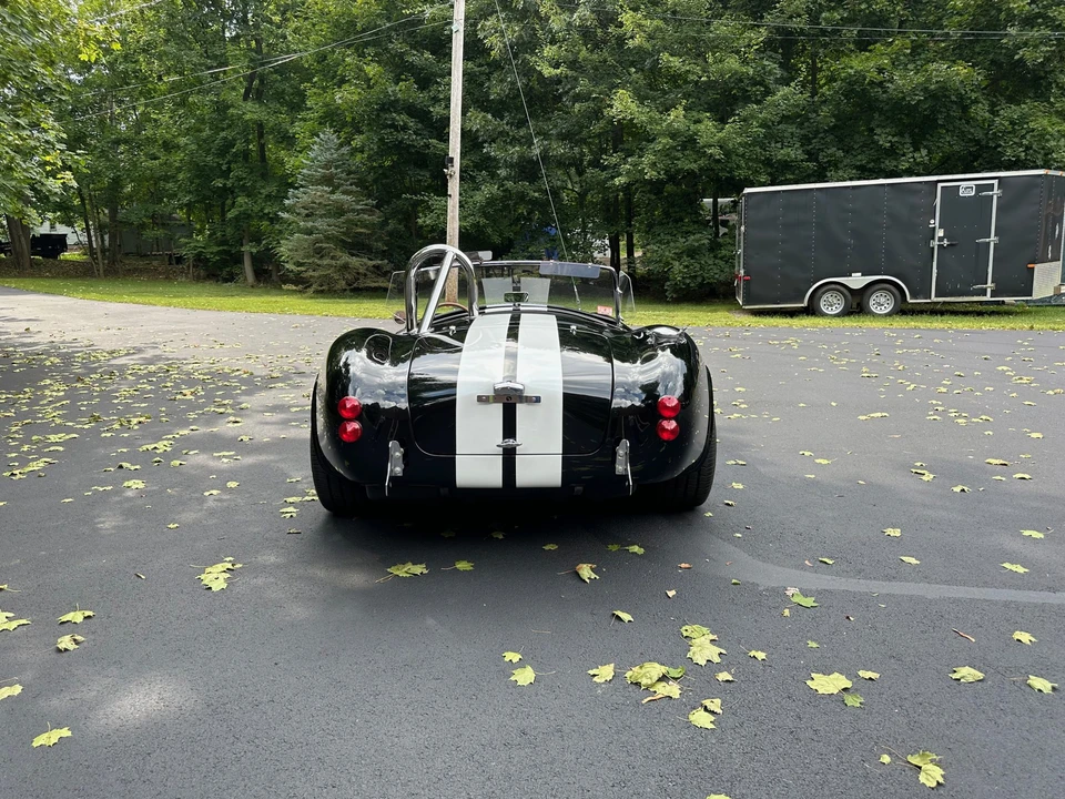 Shelby Cobra Replica - Image 15 of 31