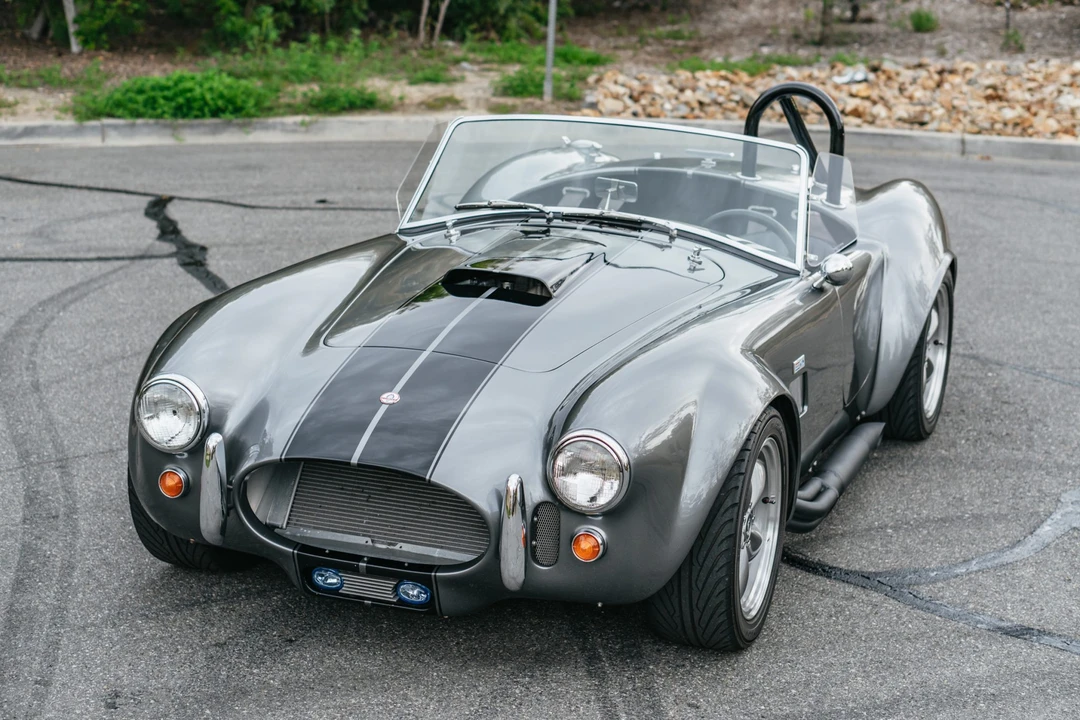 Shelby Cobra Replica - Image 2 of 31
