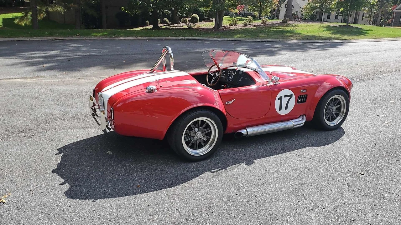 Shelby Cobra Replica - Image 11 of 31