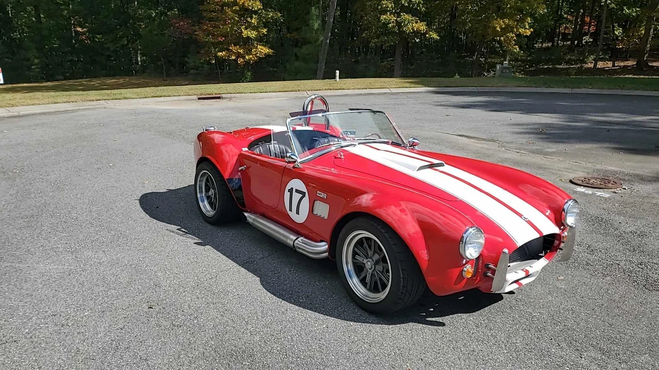 Shelby Cobra Replica - Image 13 of 31