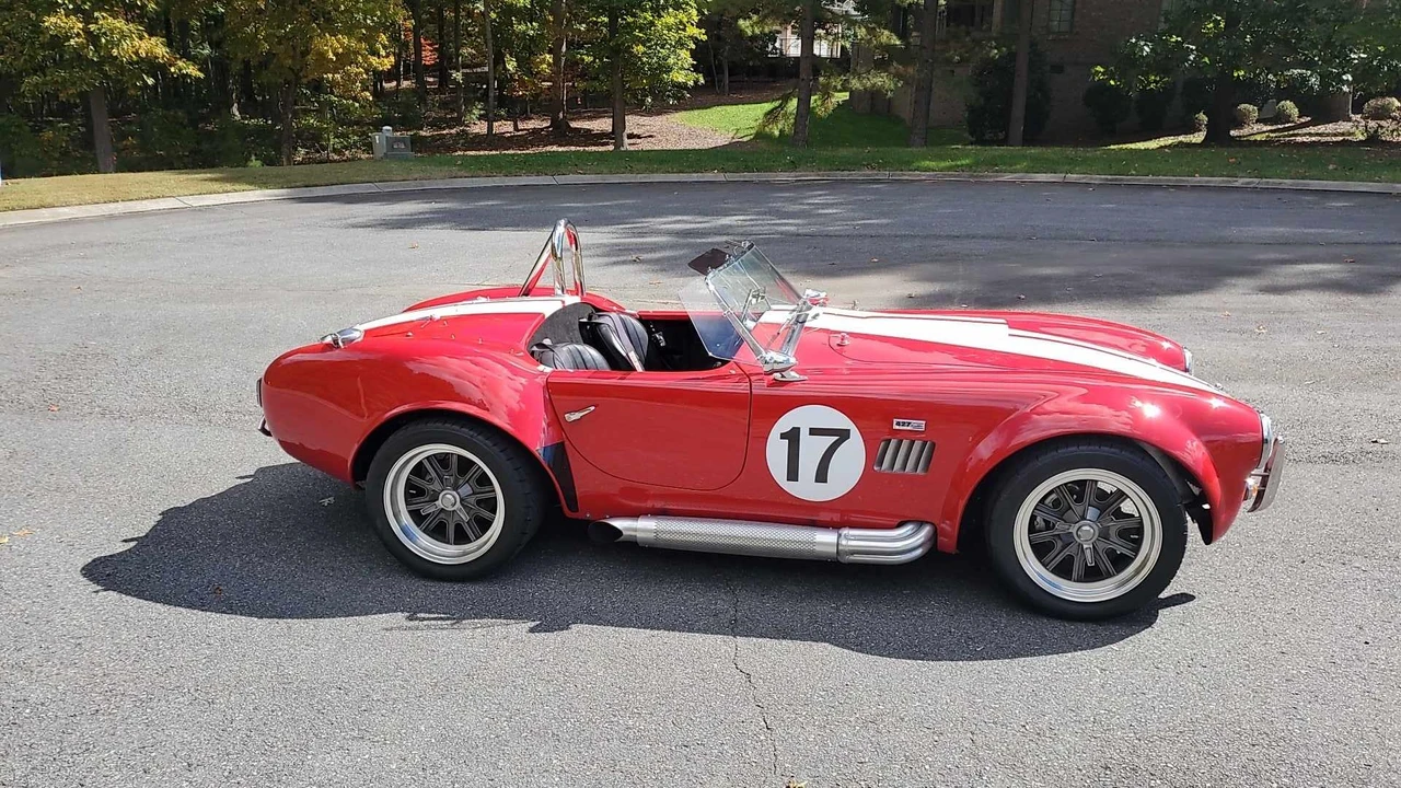 Shelby Cobra Replica - Image 12 of 31