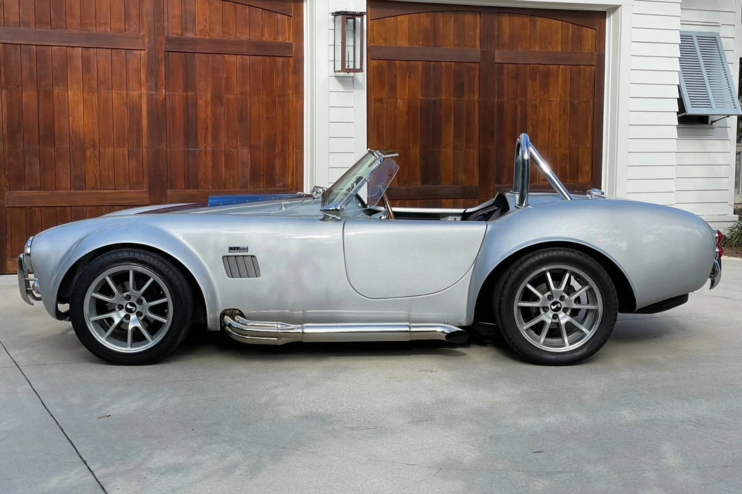 Shelby Cobra Replica - Image 7 of 31
