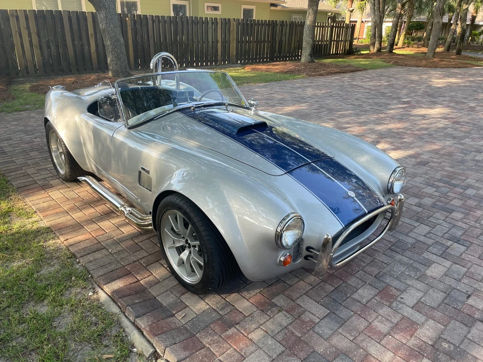 Shelby Cobra Replica - Image 7 of 31