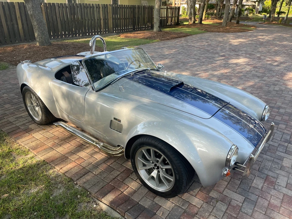 Shelby Cobra Replica - Image 8 of 31