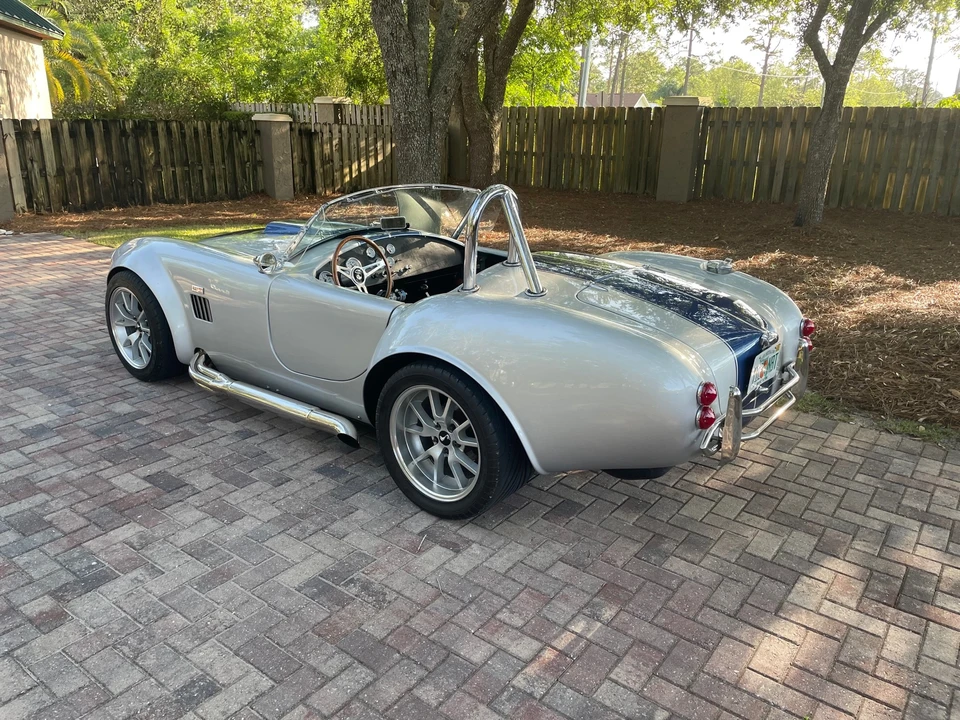 Shelby Cobra Replica - Image 13 of 31