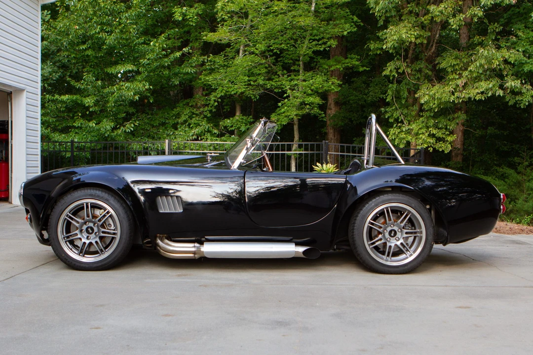 Shelby Cobra Replica - Image 2 of 31