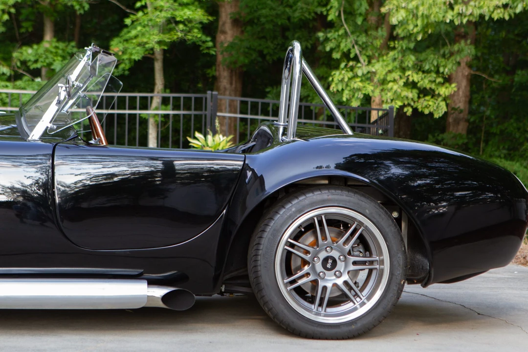 Shelby Cobra Replica - Image 24 of 31