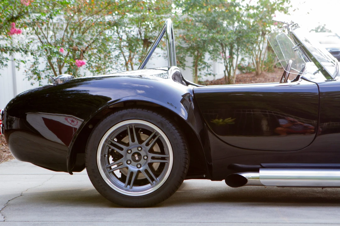 Shelby Cobra Replica - Image 25 of 31