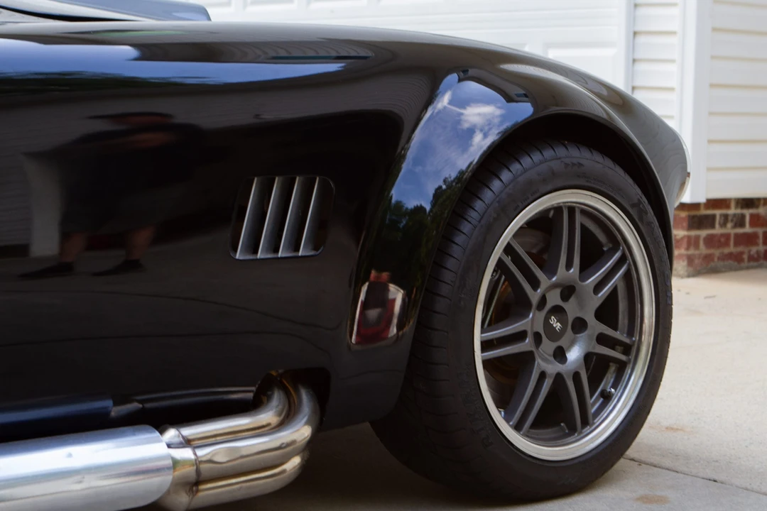 Shelby Cobra Replica - Image 29 of 31