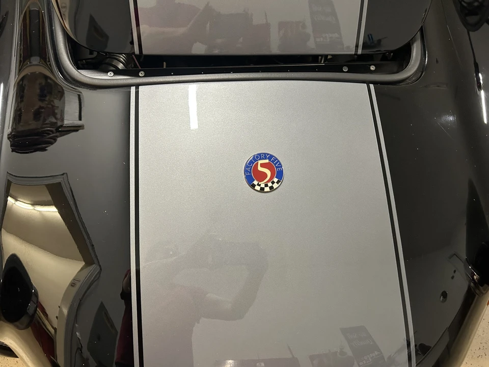 Shelby Cobra Replica - Image 14 of 31