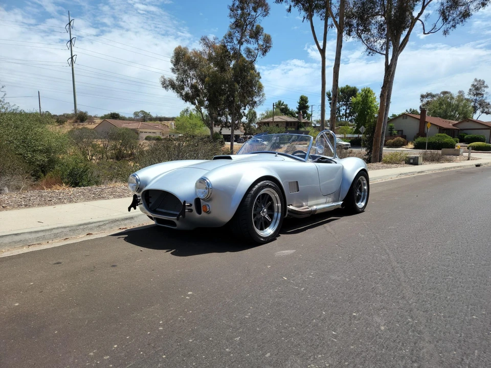 Shelby Cobra Replica - Image 9 of 31