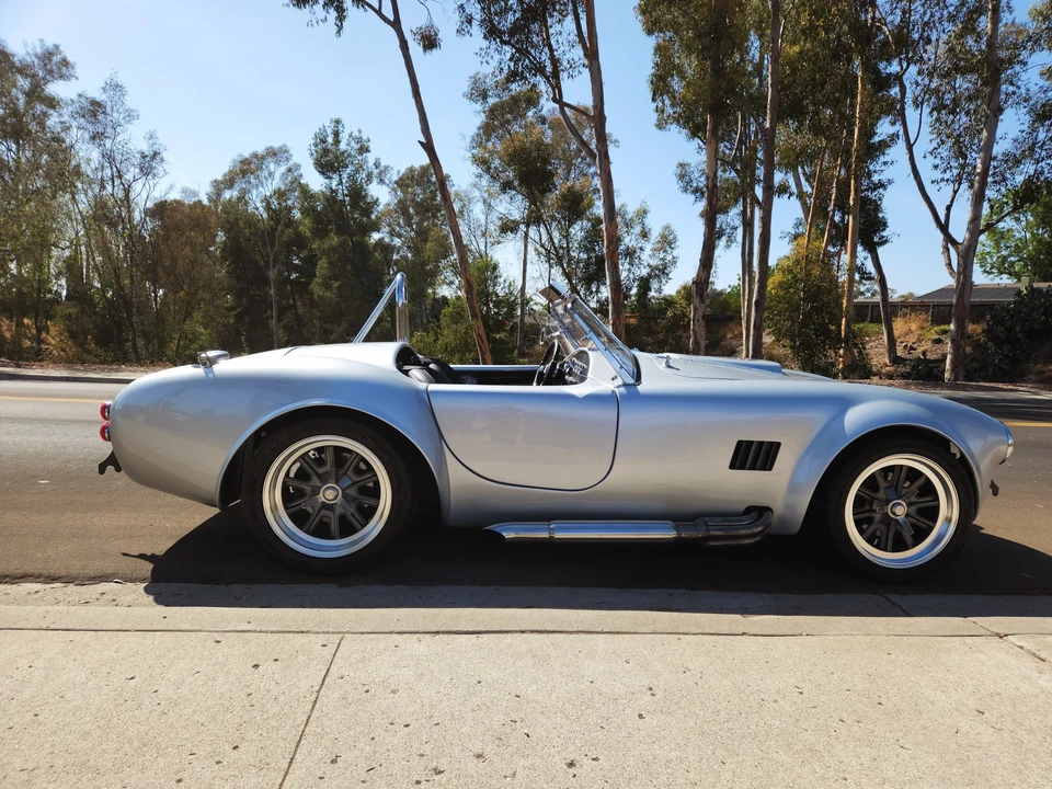 Shelby Cobra Replica - Image 3 of 31