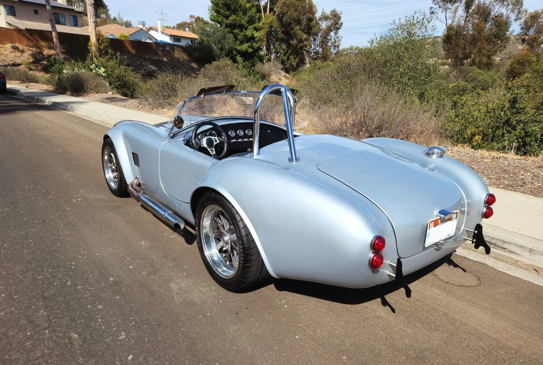 Shelby Cobra Replica - Image 7 of 31