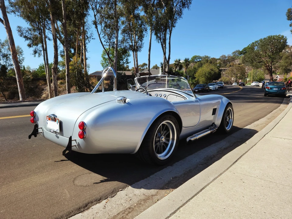 Shelby Cobra Replica - Image 4 of 31