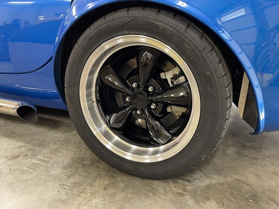 Shelby Cobra Replica - Image 25 of 31
